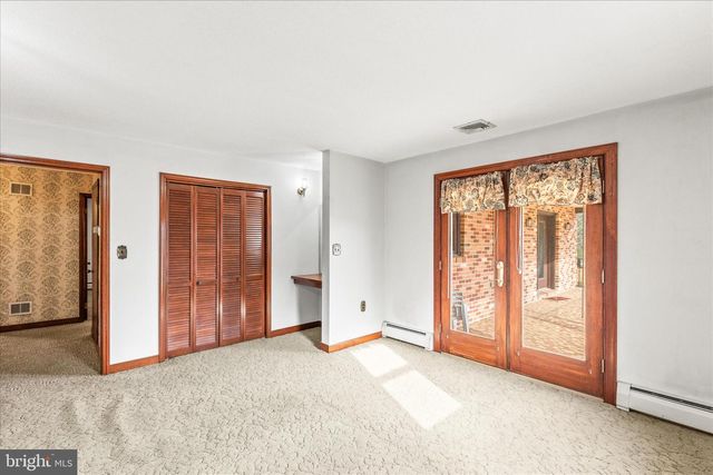 521 WINDY HILL RD, New Freedom, PA 17349