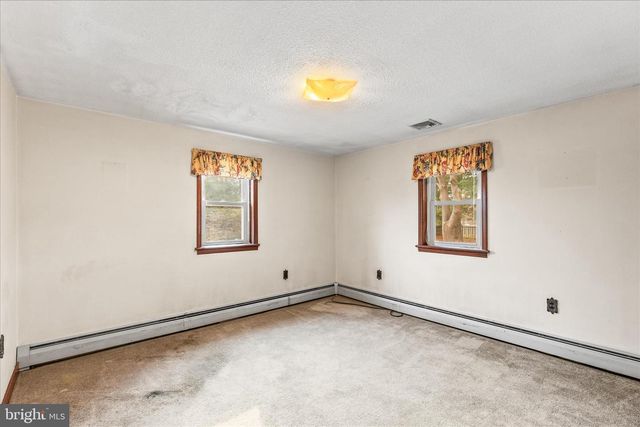 521 WINDY HILL RD, New Freedom, PA 17349