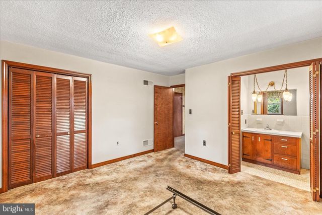 521 WINDY HILL RD, New Freedom, PA 17349