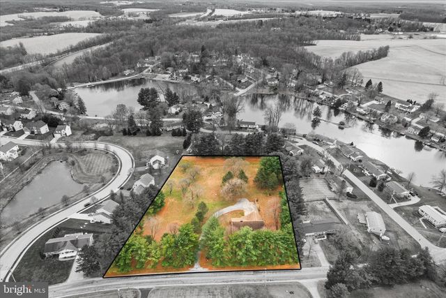 521 WINDY HILL RD, New Freedom, PA 17349