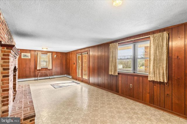 521 WINDY HILL RD, New Freedom, PA 17349