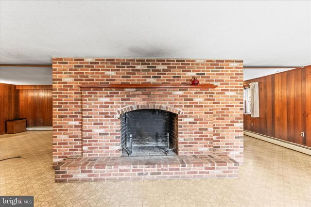 521 WINDY HILL RD, New Freedom, PA 17349