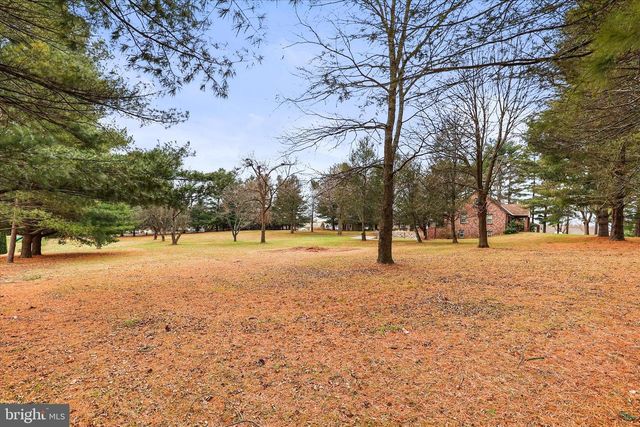 521 WINDY HILL RD, New Freedom, PA 17349