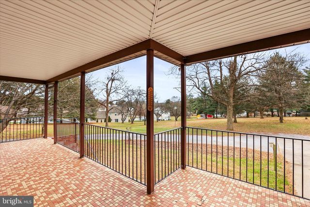 521 WINDY HILL RD, New Freedom, PA 17349