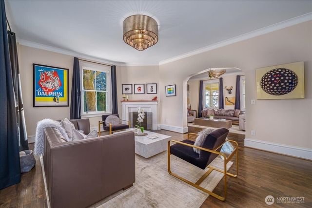 4200 Washington Avenue W, Seattle, WA 98199