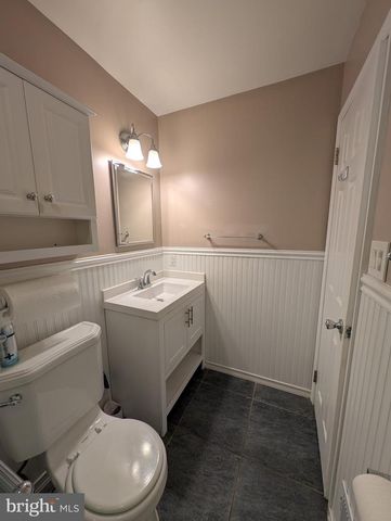 33 BANBURY CT., Robbinsville, NJ 08691