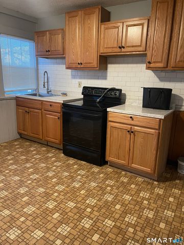 41 Strickland Street 2, Manchester, CT 06042