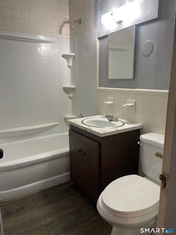 41 Strickland Street 2, Manchester, CT 06042