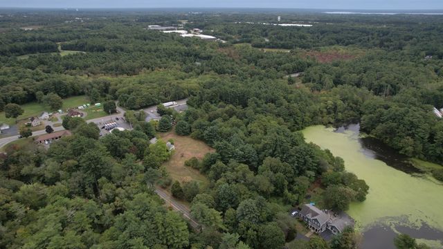 23 Taunton St, Lakeville, MA 02347