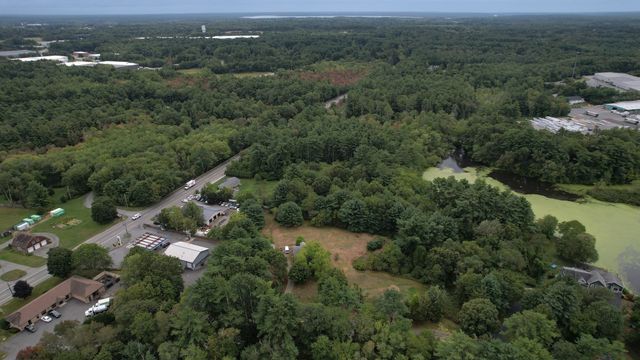 23 Taunton St, Lakeville, MA 02347