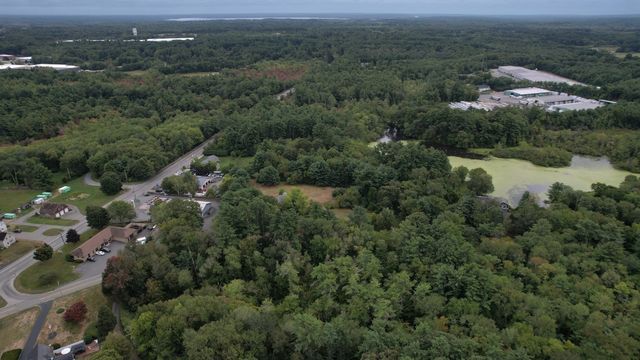 23 Taunton St, Lakeville, MA 02347