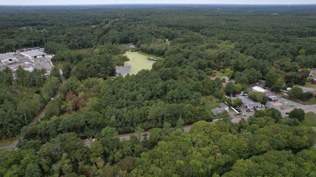 23 Taunton St, Lakeville, MA 02347
