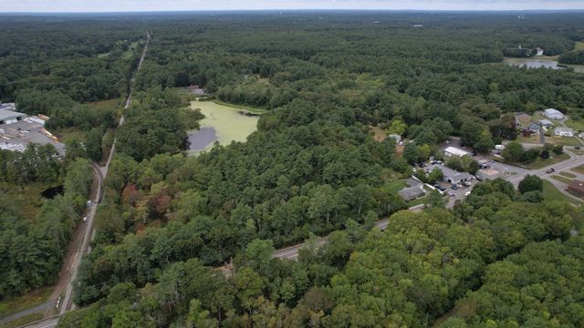 23 Taunton St, Lakeville, MA 02347