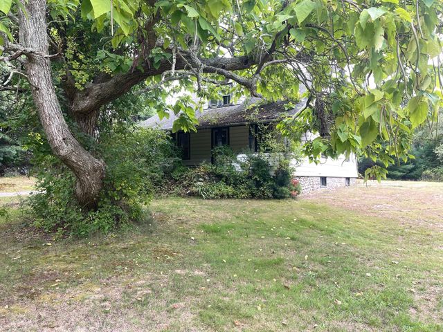 23 Taunton St, Lakeville, MA 02347