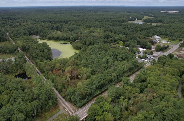 23 Taunton St, Lakeville, MA 02347
