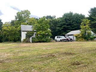 23 Taunton St, Lakeville, MA 02347
