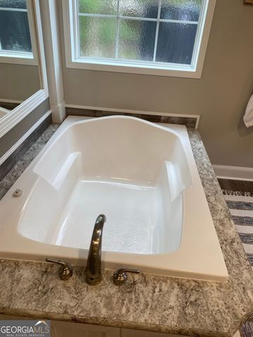 60 Bay Point, Sparta, GA 31087