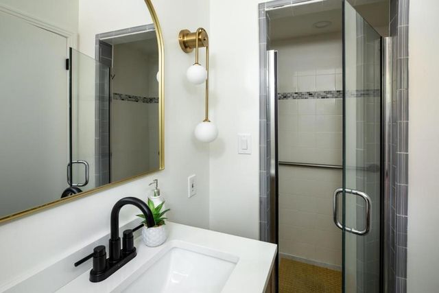 559 Hilbar Lane, Palo Alto, CA 94303