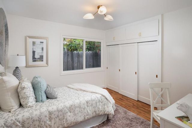 559 Hilbar Lane, Palo Alto, CA 94303