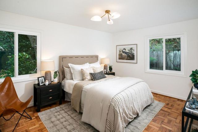 559 Hilbar Lane, Palo Alto, CA 94303