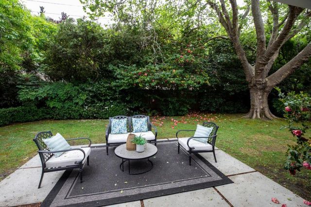 559 Hilbar Lane, Palo Alto, CA 94303