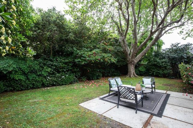 559 Hilbar Lane, Palo Alto, CA 94303