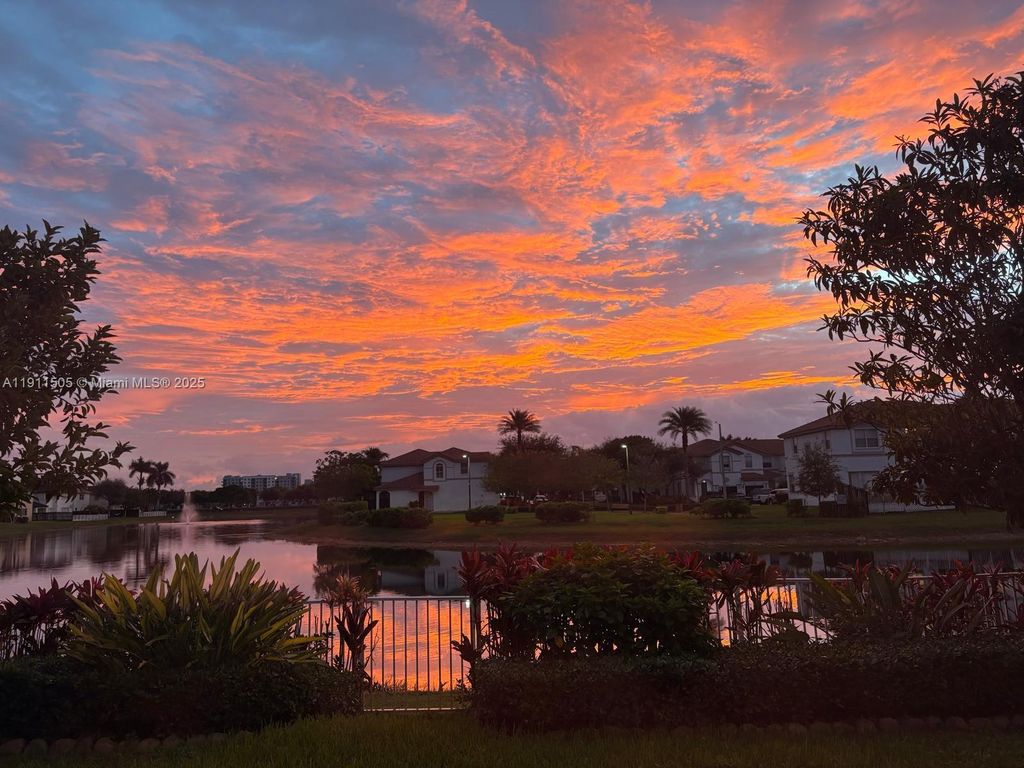 7943 NW 111th Ct, Doral, FL 33178