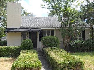 2806 Hedgerow Drive, Dallas, TX 75235