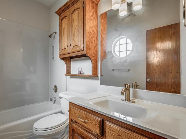10917 Fountain Boulevard, Oklahoma City, OK 73170
