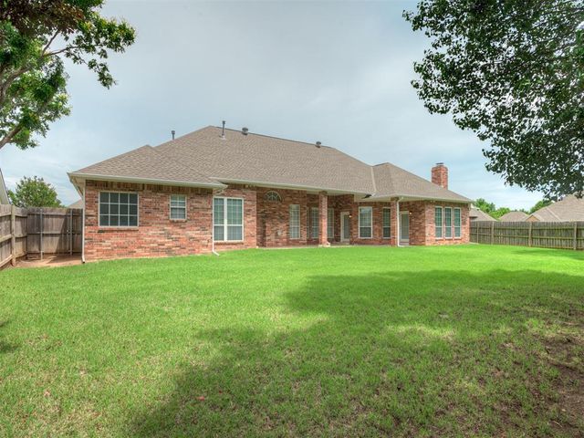 10917 Fountain Boulevard, Oklahoma City, OK 73170