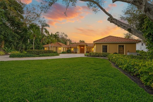 1634 N LODGE DRIVE, Sarasota, FL 34239