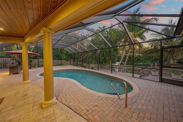 1634 N LODGE DRIVE, Sarasota, FL 34239