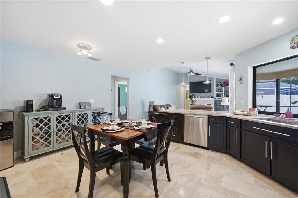 Image 11 of property listing at 11803 SWEETPEA COURT, Tampa, FL 33635