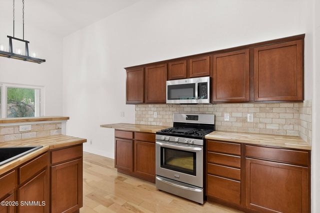 2073 San Patricio Loop, Las Cruces, NM 88011