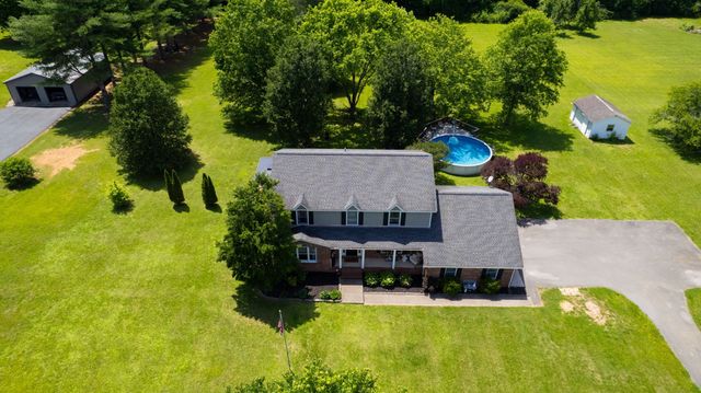 7770 Bridlewood Dr, Christiana, TN 37037