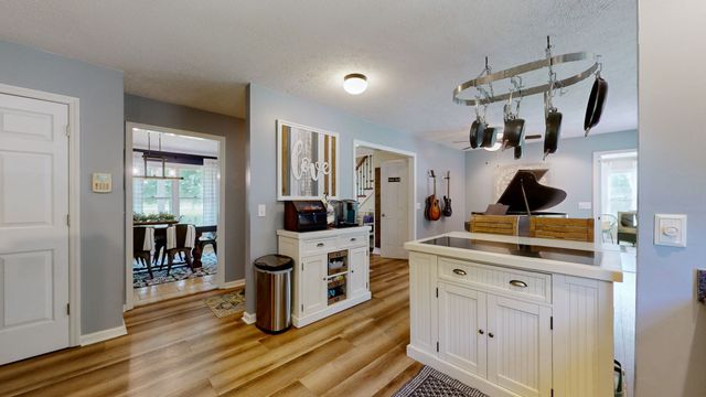 7770 Bridlewood Dr, Christiana, TN 37037