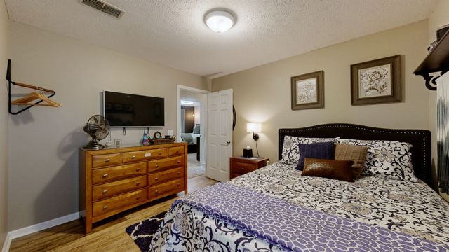 7770 Bridlewood Dr, Christiana, TN 37037