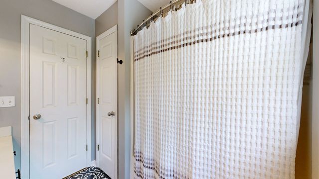 7770 Bridlewood Dr, Christiana, TN 37037