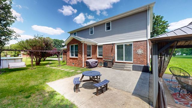 7770 Bridlewood Dr, Christiana, TN 37037