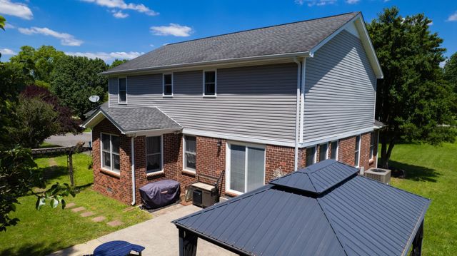 7770 Bridlewood Dr, Christiana, TN 37037