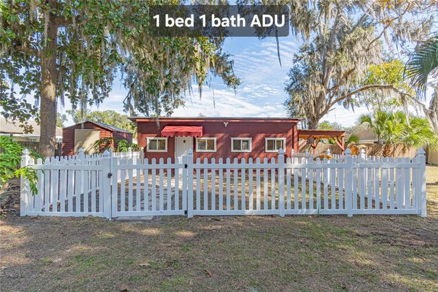 1175 CR 463B, Lake Panasoffkee, FL 33538