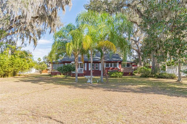 1175 CR 463B, Lake Panasoffkee, FL 33538