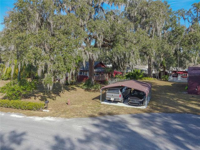 1175 CR 463B, Lake Panasoffkee, FL 33538