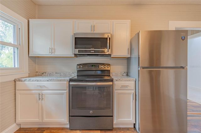 1175 CR 463B, Lake Panasoffkee, FL 33538