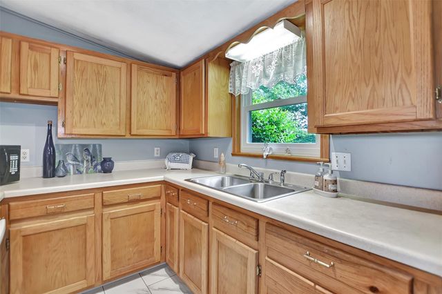 3820 Sam Houston Road, Willis, TX 77378