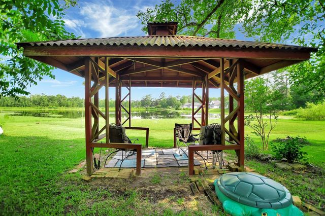 3820 Sam Houston Road, Willis, TX 77378