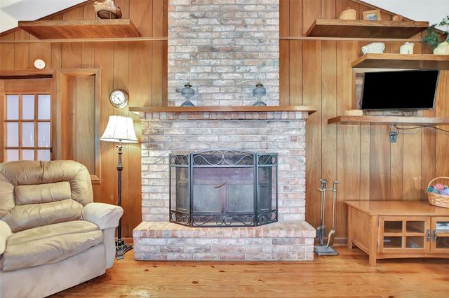 3820 Sam Houston Road, Willis, TX 77378