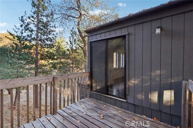 5866 Robin Oak Drive, Angelus Oaks, CA 92305