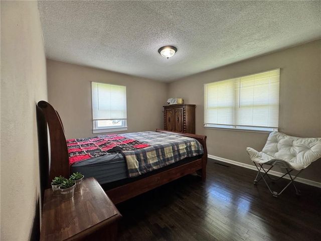 233 W 5th Street, Adrian, MO 64720