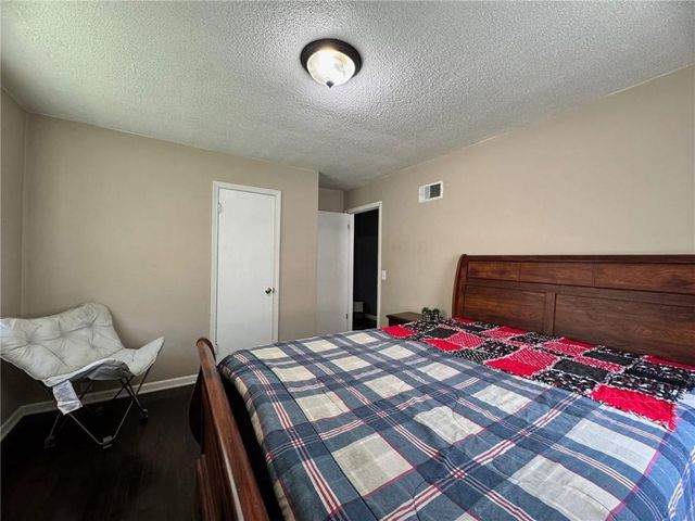 233 W 5th Street, Adrian, MO 64720